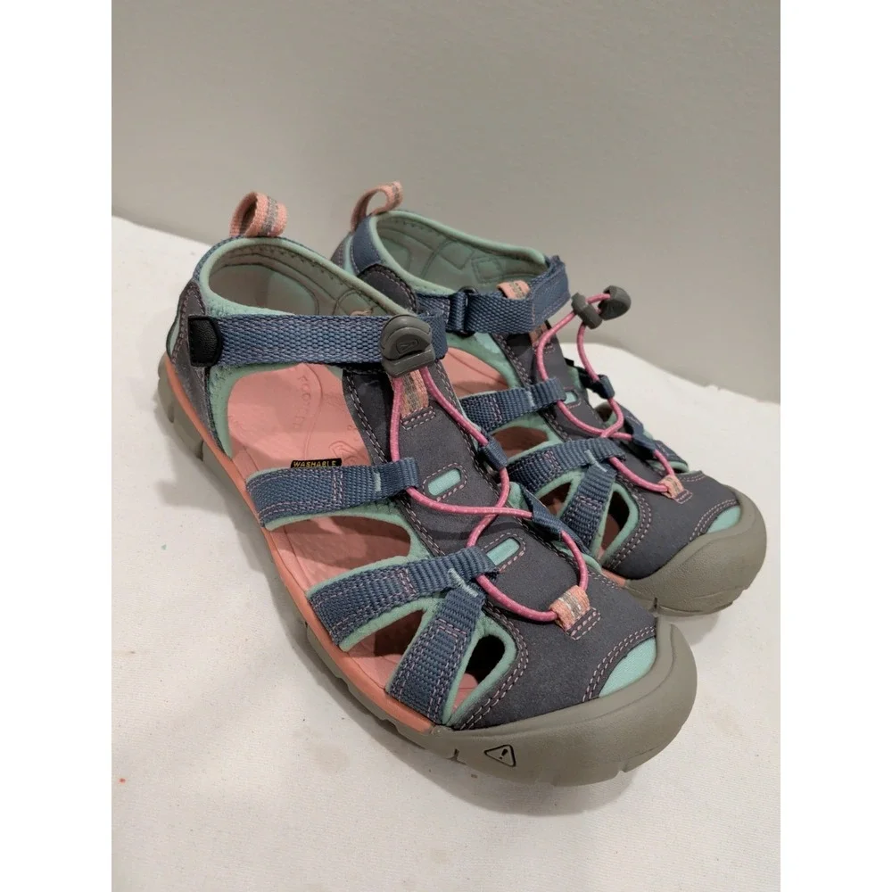 KEEN Seacamp II CNX Outdoors Waterproof Sandals Girls US 5 Rubber Sole